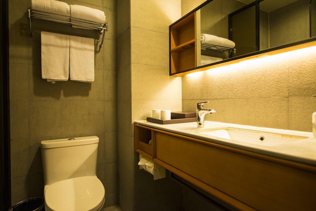 Ji Hotel Kunming Green Lake Branch Zewnętrze zdjęcie